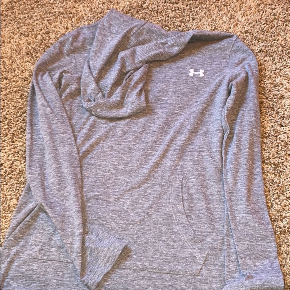 Long sleeve gray hooded shirt